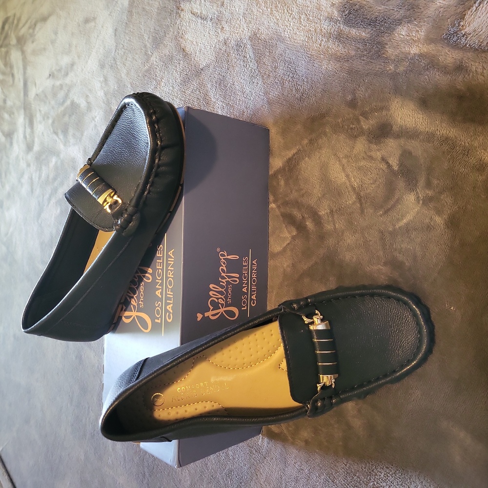 Shoe